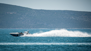 Σκάφος με μετανάστες εντοπίστηκε στη Ρόδο, το λιμενικό «κυνήγησε» το ταχύπλοο