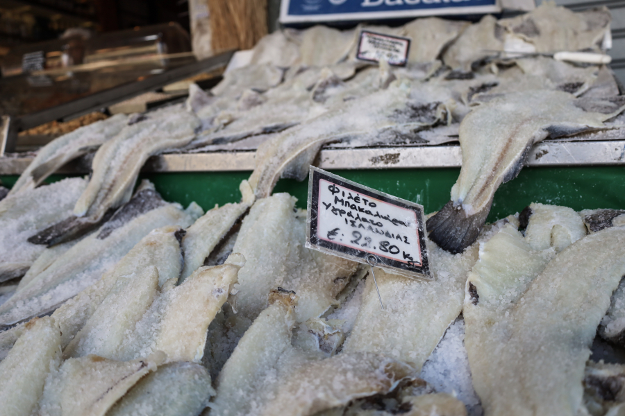 Πόσες θερμίδες έχει ο τηγανητός μπακαλιάρος - σκορδαλιά