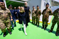 Αλβανία: «Πόλη φάντασμα» τα κέντρα κράτησης μεταναστών - Έγιναν καταφύγια για αδέσποτα