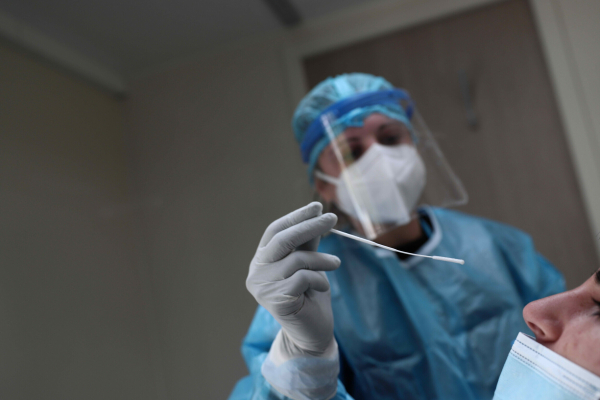 Κορονοϊός: 5.191 κρούσματα σήμερα και 459 επαναλοιμώξεις, η ανακοίνωση του ΕΟΔΥ