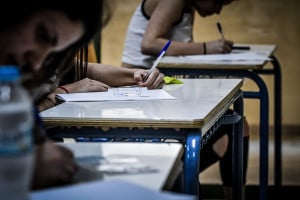 Πανελλήνιες Εξετάσεις: Ποιες αλλαγές σχεδιάζει το Υπουργείο Παιδείας