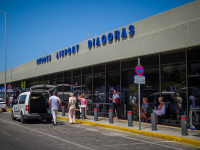 Περιφερειακά αεροδρόμια: Ρόδος, Χανιά και Κέρκυρα με αυξημένη κίνηση - Μύκονος και Σαντορίνη σε πίεση
