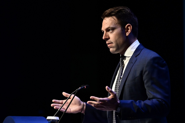 Στέφανος Κασσελάκης: «Μηδέν φόρος στους ελεύθερους επαγγελματίες με εισόδημα ως 10.000 ευρώ»