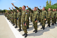 Τι αλλάζει στη στρατιωτική θητεία, πότε γίνεται 9 μήνες, τι ισχύει για αναβολές