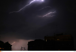 Κακοκαιρία: Ισχυρή προειδοποίηση για εκδήλωση κεραυνών - Τι να προσέξετε