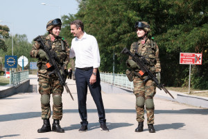 Μητσοτάκης για γιορτή Ενόπλων Δυνάμεων: Έχουν δίπλα τους το λαό