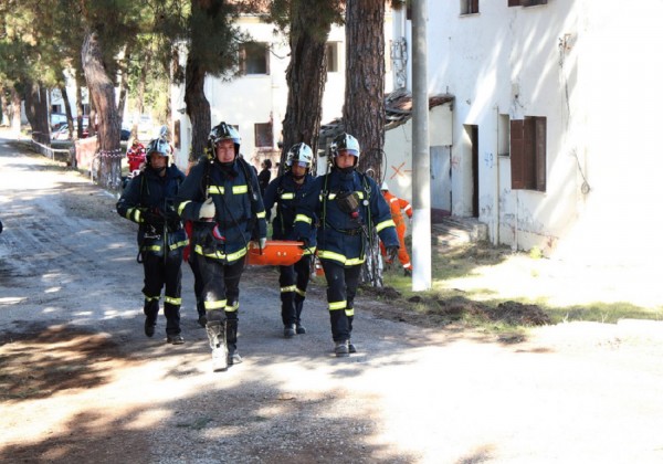 Κρίσιμη η κατάσταση του πυροσβέστη που τραυματίστηκε στο Ζευγολατιό