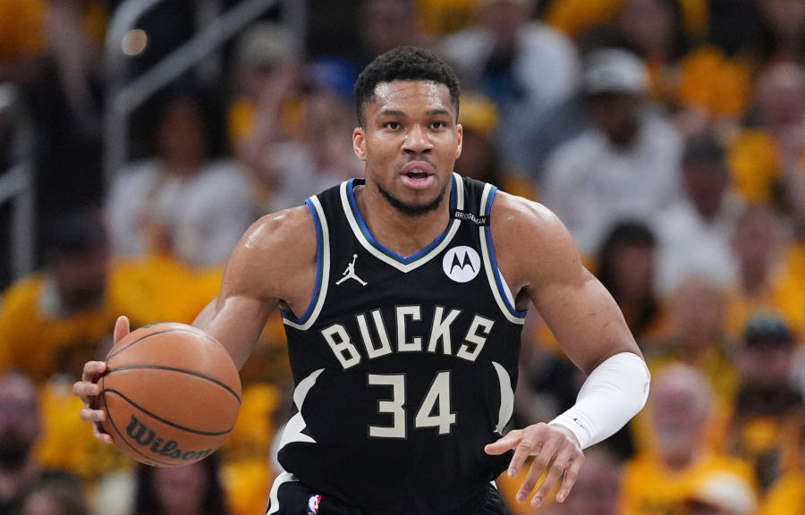 Γιάννης Αντετοκούνμπο: Θα συνεχίσει στους Μπακς; Όλα τα σενάρια