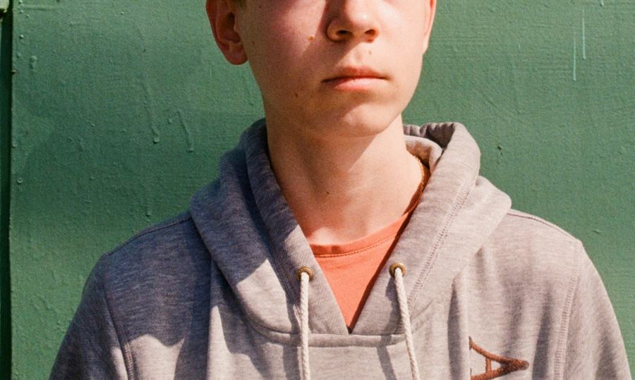 Πάτρα: Γονείς εγκατέλειψαν τον 17χρονο γιο τους με αυτισμό σε κέντρο φροντίδας