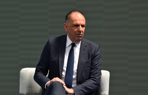 Τηλεφωνική επικοινωνία Γεραπετρίτη με τον ΥΠΕΞ του Μπαχρέιν - Τι συζήτησαν