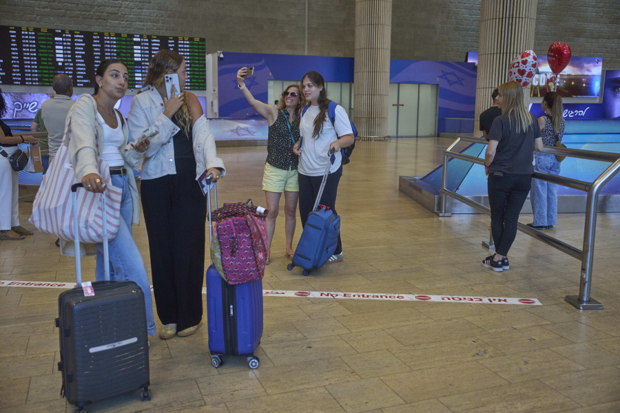 Ιράν: Ανοίγει ο εναέριος χώρος