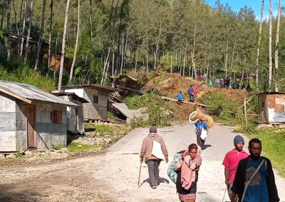Φόβοι για νέα κατολίσθηση στην Παπούα Νέα Γουινέα - Απομακρύνονται από τα σπίτια τους 7.900 άτομα