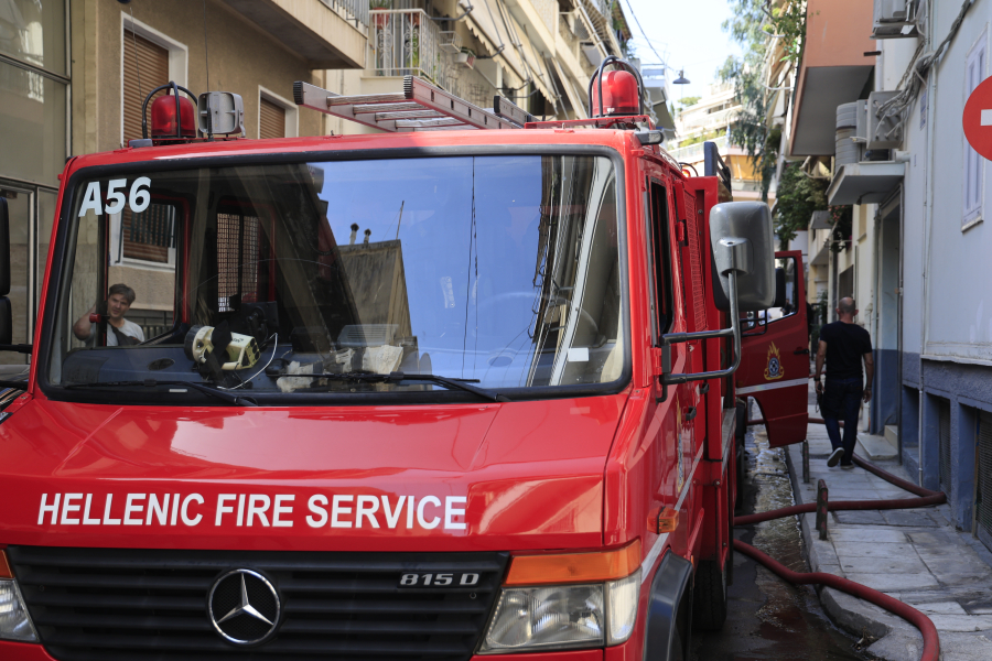 Θεσσαλονίκη: Τρεις ανήλικοι εγκλωβίστηκαν σε υπόγειο αγωγό - Επέμβαση της Πυροσβεστικής