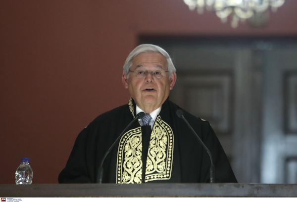 Στην Κύπρο ο Ρόμπερτ Μενέντεζ -Συνάντηση με τον Νίκο Χριστοδουλίδη