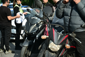 Τροχαία: Πάνω από 2.000 παραβάσεις για μη χρήση κράνους την τελευταία εβδομάδα