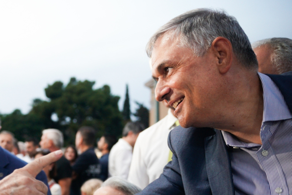 Η Χαριλάου Τρικούπη διαψεύδει τον αποκλεισμό Σαχινίδη