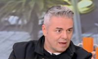Πέτρος Πολυχρονίδης για Μαζωνάκη: «Είμαι θαυμαστής του» - Οι παιδικές αναμνήσεις από την πολυκατοικία