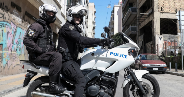 Θεσσαλονίκη: Κακουργηματική δίωξη στον 16χρονο για την καταδίωξη με κλεμμένη μηχανή