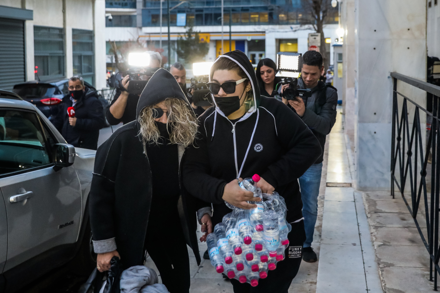 Ρούλα Πισπιρίγκου: Γιατί βρέθηκαν στα Δικαστήρια σήμερα η Δήμητρα Πισπιρίγκου και η μητέρα της