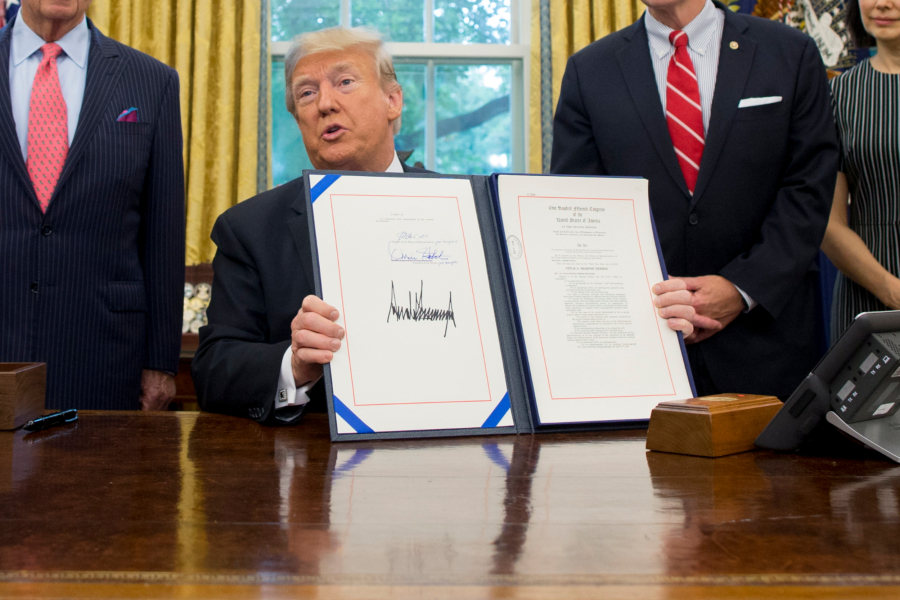 Ντόναλντ Τραμπ: «Κατεβάζει» στρατό στα σύνορα - Σήμερα υπογράφει τα διατάγματα