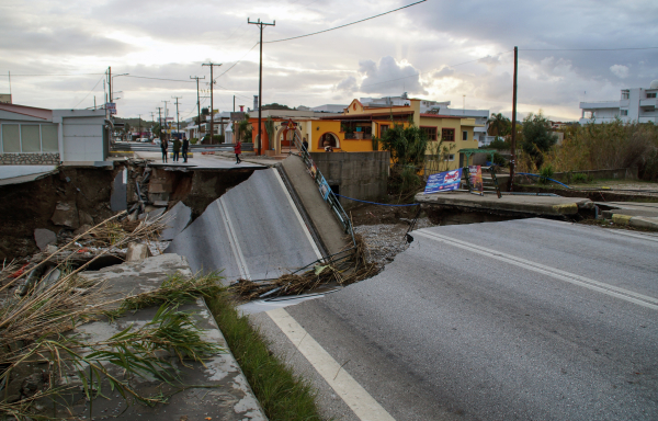 Ρόδος: Προβλήματα μετά την ισχυρή νεροποντή - Με καθυστέρηση ωρών το 112