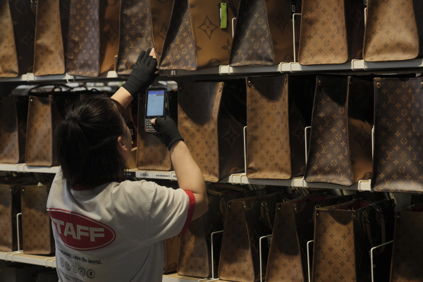 Luxury Goods Market in Greece Slows in 2025, but Investments Press Ahead