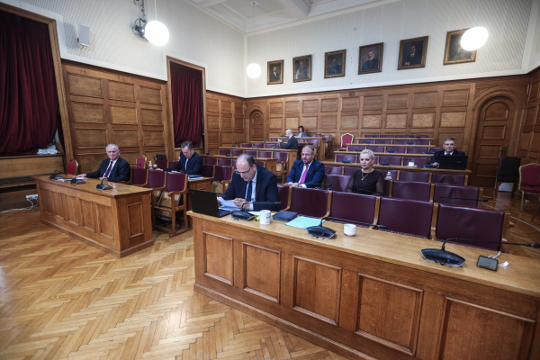 ΟΠΕΚΕΠΕ: Χάος με τον Μακάριο Λαζαρίδη