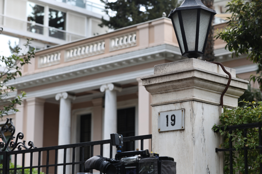 Η Ελλάδα εν μέσω πολέμου θα είναι με υπηρεσιακή κυβέρνηση, υπηρεσιακό πρωθυπουργό και υπουργούς Εξωτερικών και Άμυνας;