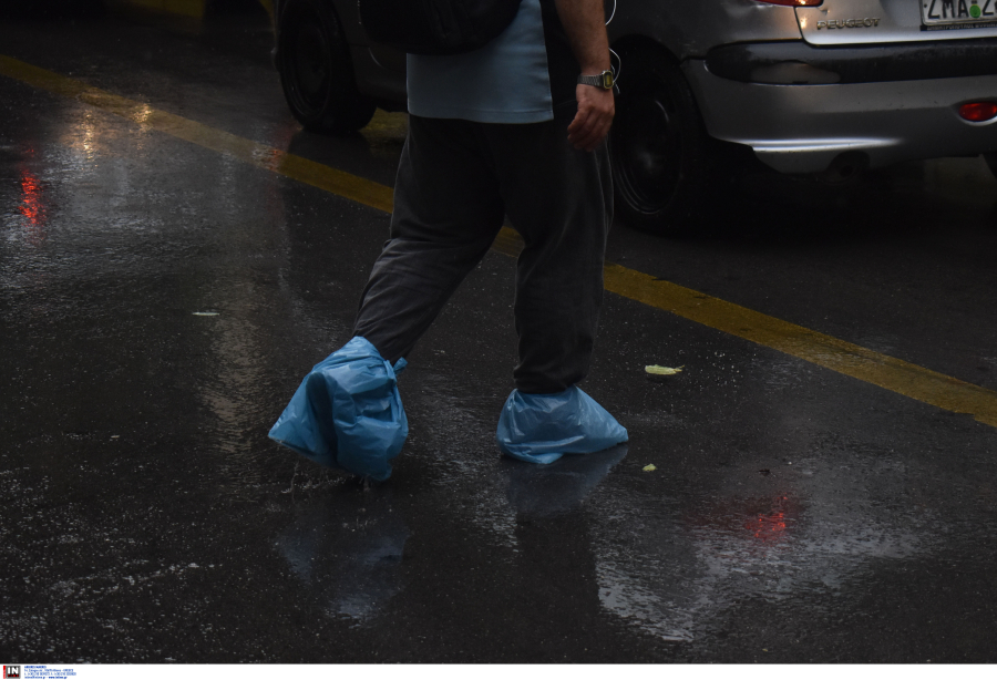 «Αγριεύει» ο καιρός - Ποιες περιοχές θα «σφυροκοπηθούν» από ισχυρές βροχές αύριο (12/11)