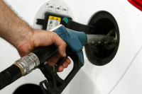 Νέο άλμα στις τιμές φυσικού αερίου, εφιαλτικό σενάριο για πετρέλαιο στα 140 δολάρια