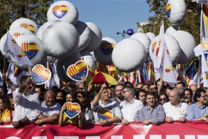 Μεγάλες διαδηλώσεις κατά της ανεξαρτησίας στη Βαρκελώνη