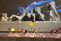 Τα Γλυπτά του Παρθενώνα «ντεκόρ» σε εκδήλωση - Μενδώνη: Προσβλητικές ενέργειες, θέτουν σε κίνδυνο τα εκθέματα