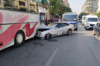 Αυτοκίνητο «καρφώθηκε» σε λεωφορείο του ΟΑΣΘ, στο νοσοκομείο 21χρονη
