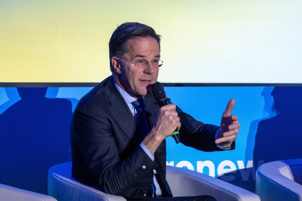 Ρούτε από Νταβός: Δεν είμαι δημοφιλής επειδή υπερασπίζομαι τον Τραμπ