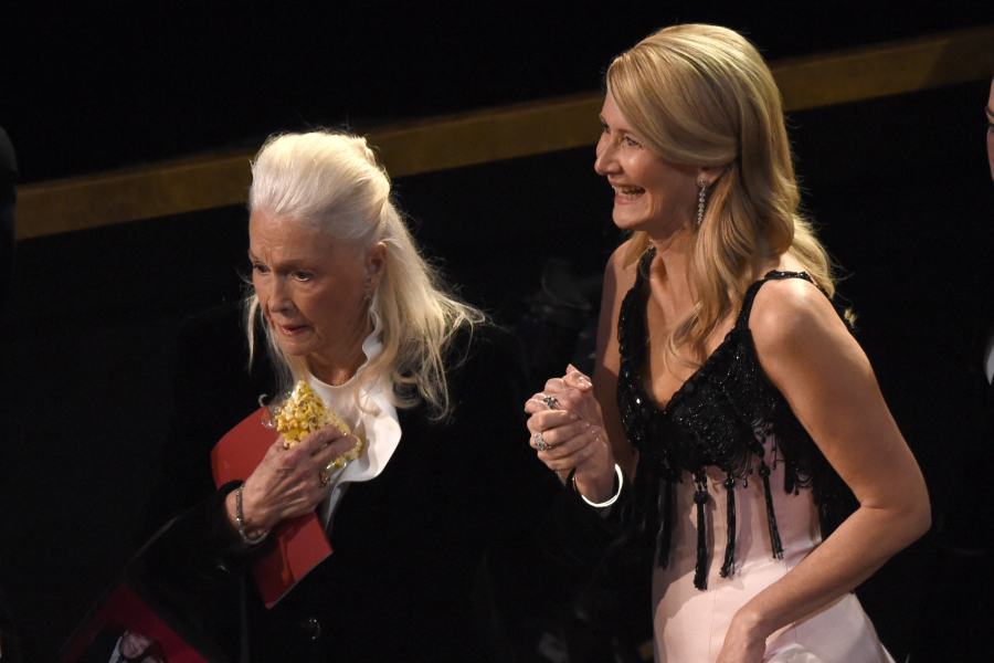 Πέθανε η ηθοποιός Νταϊάν Λαντ, μητέρα της Λόρα Ντερν