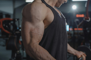 «Full body ή upper lower; Τελικά πώς πρέπει να χωρίζεις την προπόνησή σου»