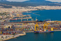 Στα 16 δισ. ευρώ το εμπορικό έλλειμμα στο πρώτο εξάμηνο 2026 παρά την άνοδο των εξαγωγών