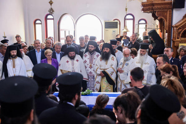 Φωτιά στο Ρέθυμνο: Με τη γαλανόλευκη στην τελευταία του κατοικία ο 25χρονος πυροσβέστης