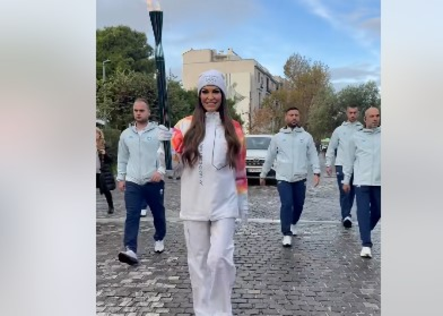 Η Κίμπερλι Γκίλφοϊλ... λαμπαδηδοδρόμος (Βίντεο)