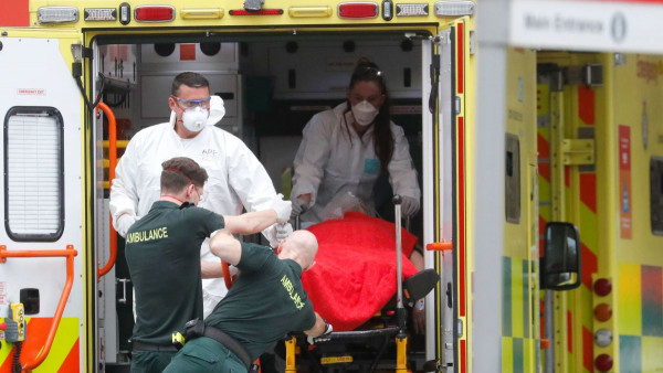 Κορονοϊός - Financial Times: Οι θάνατοι στη Βρετανία είναι υπερδιπλάσιοι απ' όσους λένε τα επίσημα αποτέλεσματα