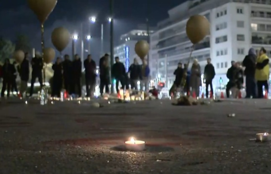 Νέα συγκέντρωση στο Σύνταγμα για τα Τέμπη (βίντεο)