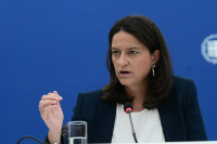 Κεραμέως: Εξετάζουμε μείωση εισφορών σε υπερωρίες, υπερεργασία, νυχτερινά, αργίες