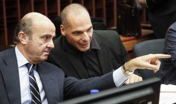 Ισπανός ΥΠΟΙΚ Ντε Γκίντος: Θα εξετάσουμε ένα τρίτο πακέτο βοήθειας στην Ελλάδα