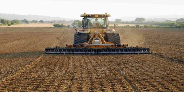 Εξετάσεις υποψηφίων οδηγών γεωργικών μηχανημάτων, και αιτήσεις αγροτικού εξηλεκτρισμού