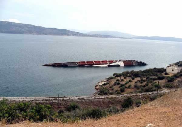 Ελευσίνα: «Νεκροταφείο» ναυαγίων και σκουριασμένων - παροπλισμένων πλοίων