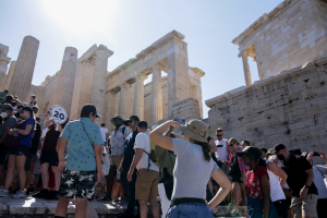 Αθήνα: 14 οι τουριστικά κορεσμένες γειτονιές της πρωτεύουσας και 27 με ενοίκια που «καίνε» (Πίνακες)