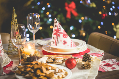 «Καλάθι των Χριστουγέννων»: Επιστρέφει για να μην ξεφύγουν οι τιμές στο εορταστικό τραπέζι