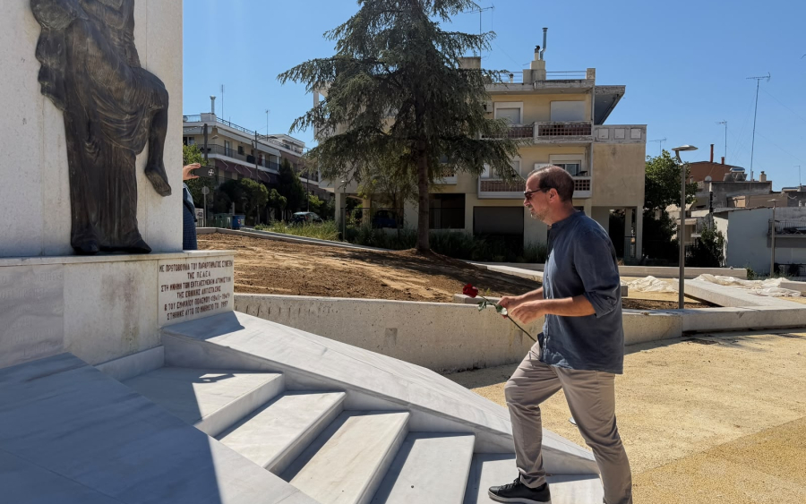Γαβριήλ Σακελλαρίδης: Λουλούδια στο μαρτυρικό μνημείο του Επταπυργίου (εικόνες)