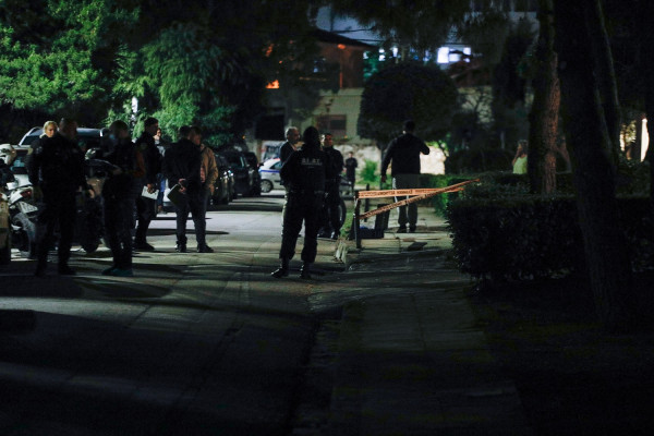 Εκτέλεση στη Βούλα: Οι δύο ταυτότητες, τα έξι κινητά και οι μπίζνες από... κάρβουνο μέχρι ναρκωτικά