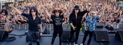 Ο Τζιν Σίμονς των Kiss προτρέπει όλες τις ροκ μπάντες να μην πάνε για συναυλίες στη Ρωσία